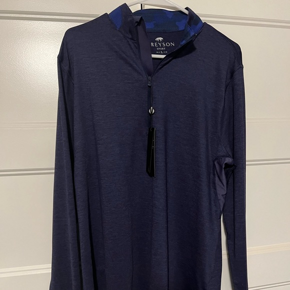 Greyson quarter zip size L
